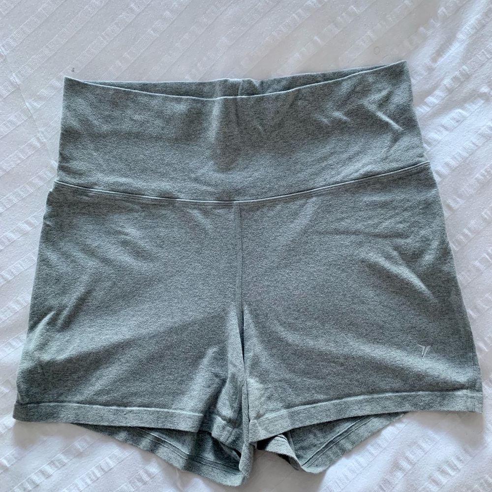 Old Navy Maternity shorts